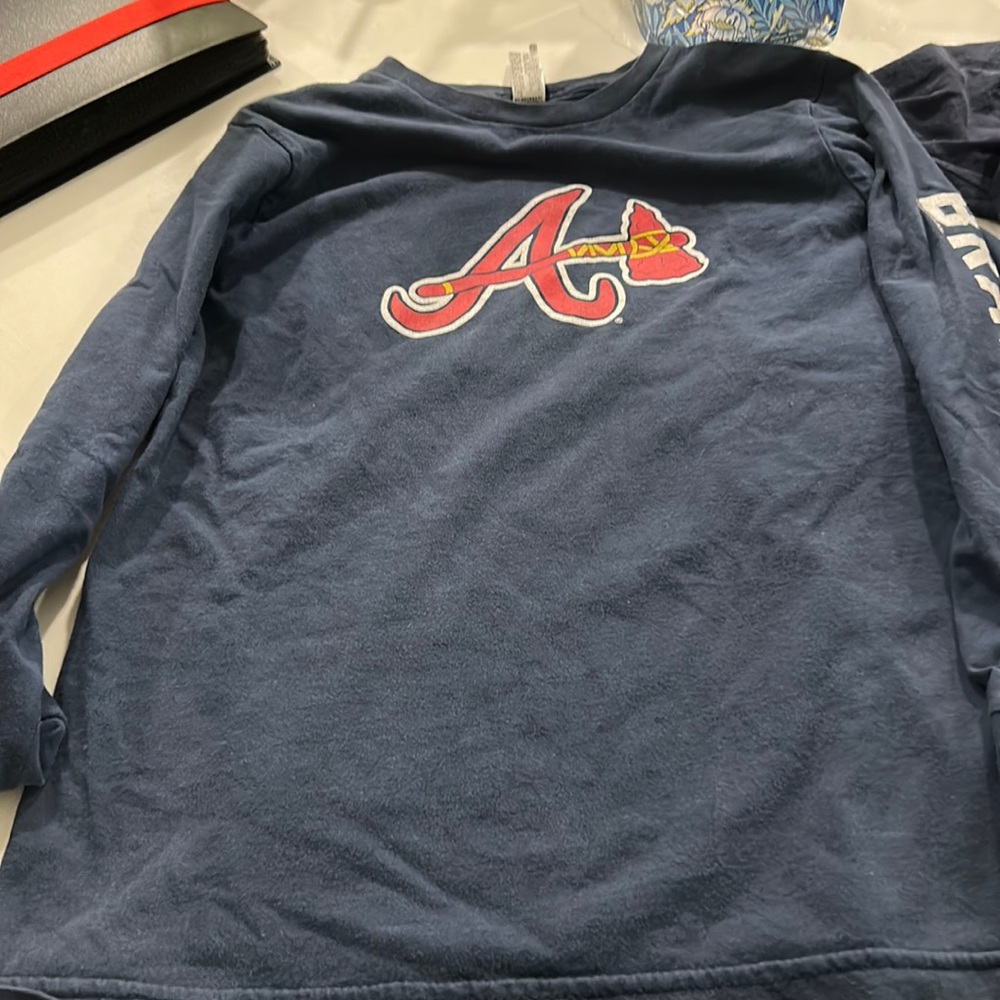 Atlanta Braves boys size small. Purchased june20023
